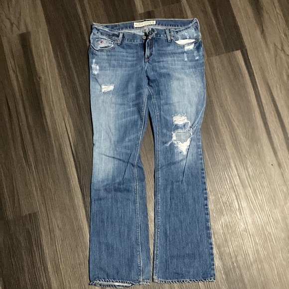 Hollister size 9 - Picture 1 of 5